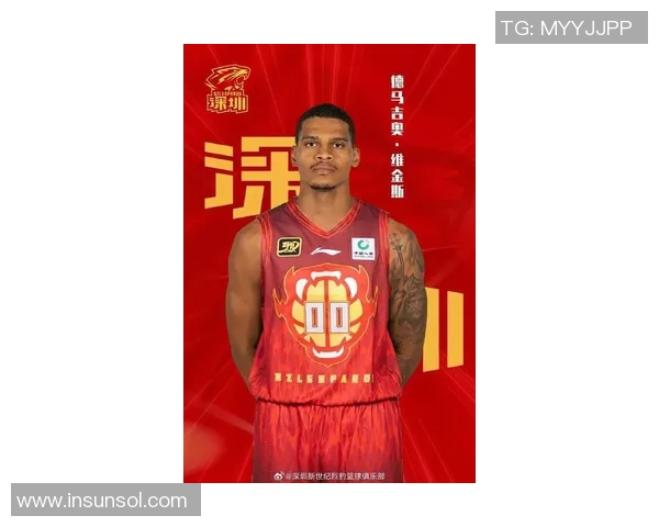 周鹏：从篮球场上的传奇到生活中的榜样，激励年轻一代的奋斗精神与坚持信念